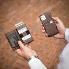 What is a minimalist wallet?